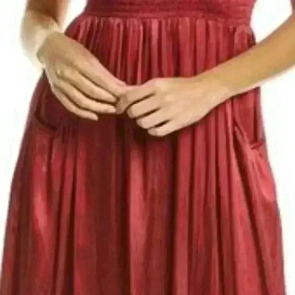 Taylor Crinkled Satin Midi Dress - Picture 10 of 10